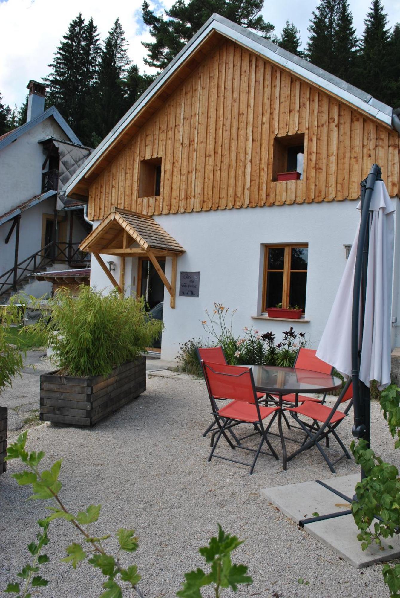 Gite Du Fourperet-Parc Naturel Du Haut-Jura Longevilles-Mont-d'Or Exterior photo